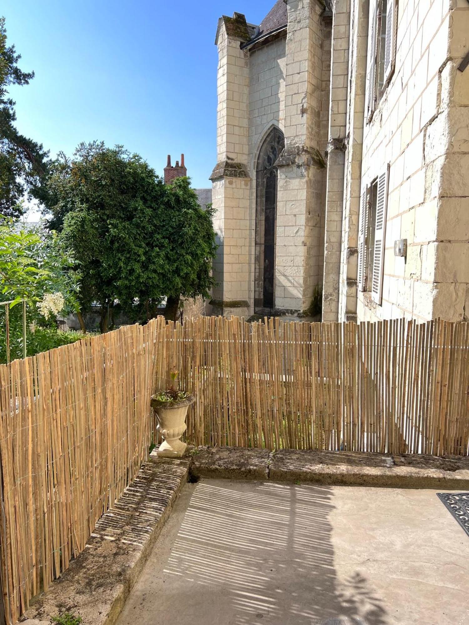 Le Rabelais, Superbe Appartement En Duplex, Proche Forteresse Et Monument Historique Chinon Eksteriør billede